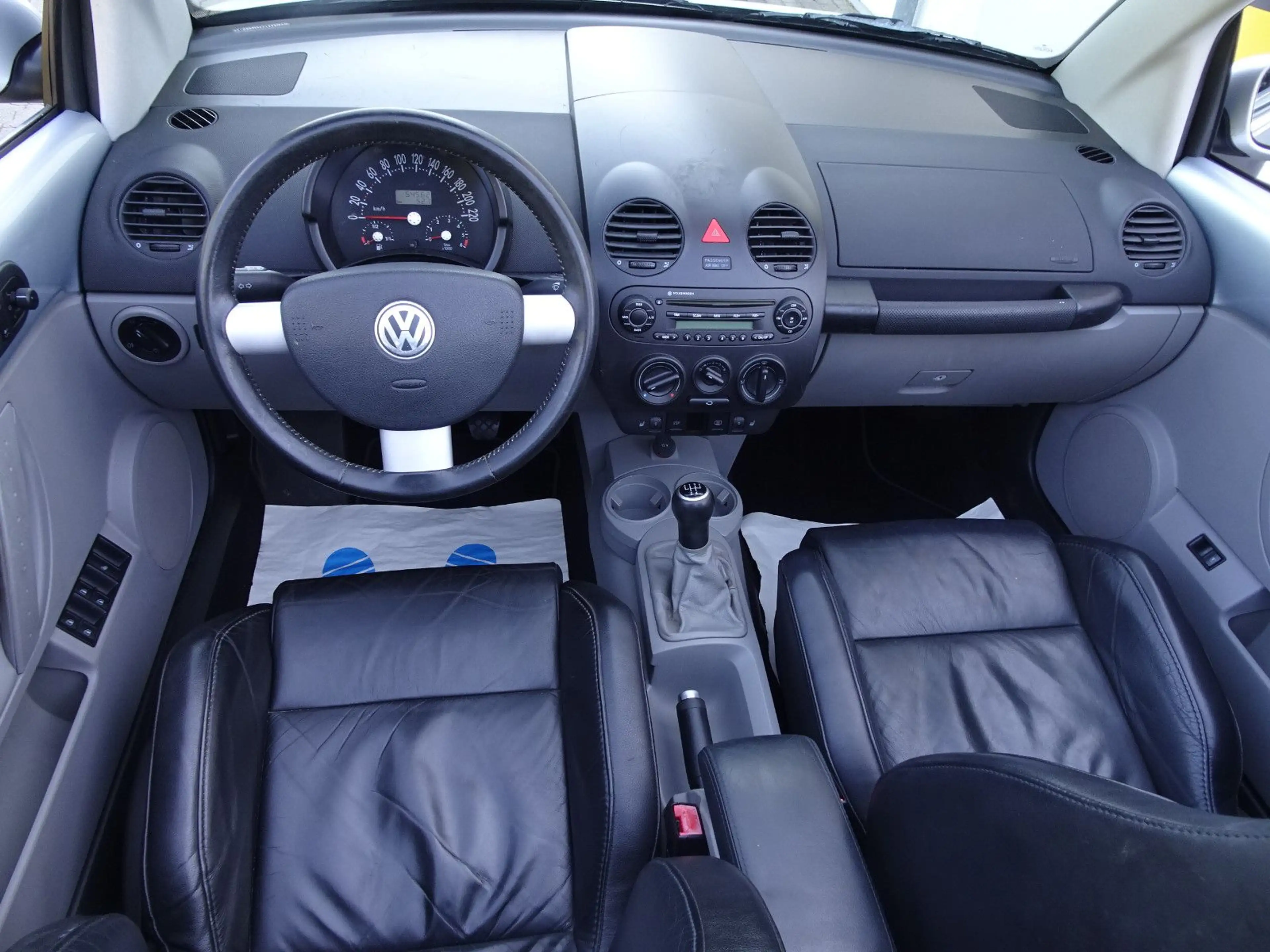 Volkswagen New Beetle 1.4 Cabriolet / Sitzheizgung / — photo 13