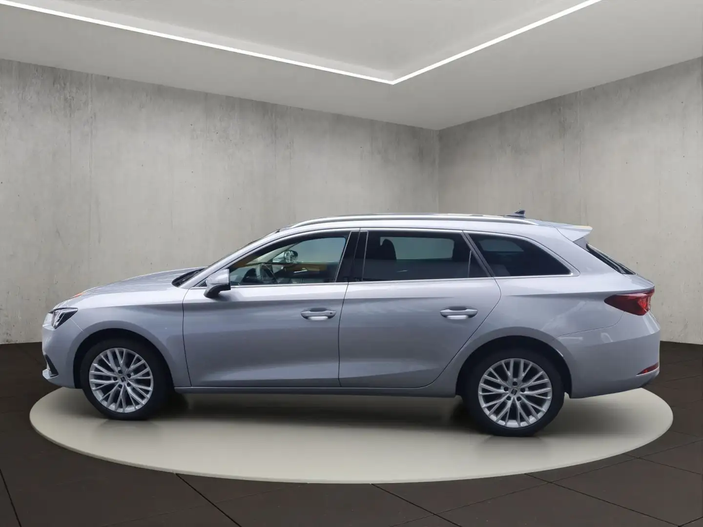 SEAT Leon Sportstourer XCELLENCE Silber - 2