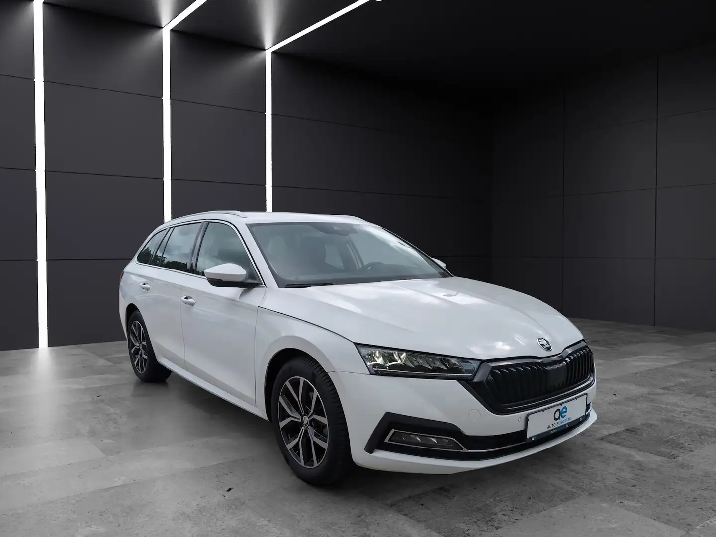 Skoda Octavia Style *eAHK*Navi*ACC*STDHZ*LED*HUD* Weiß - 2