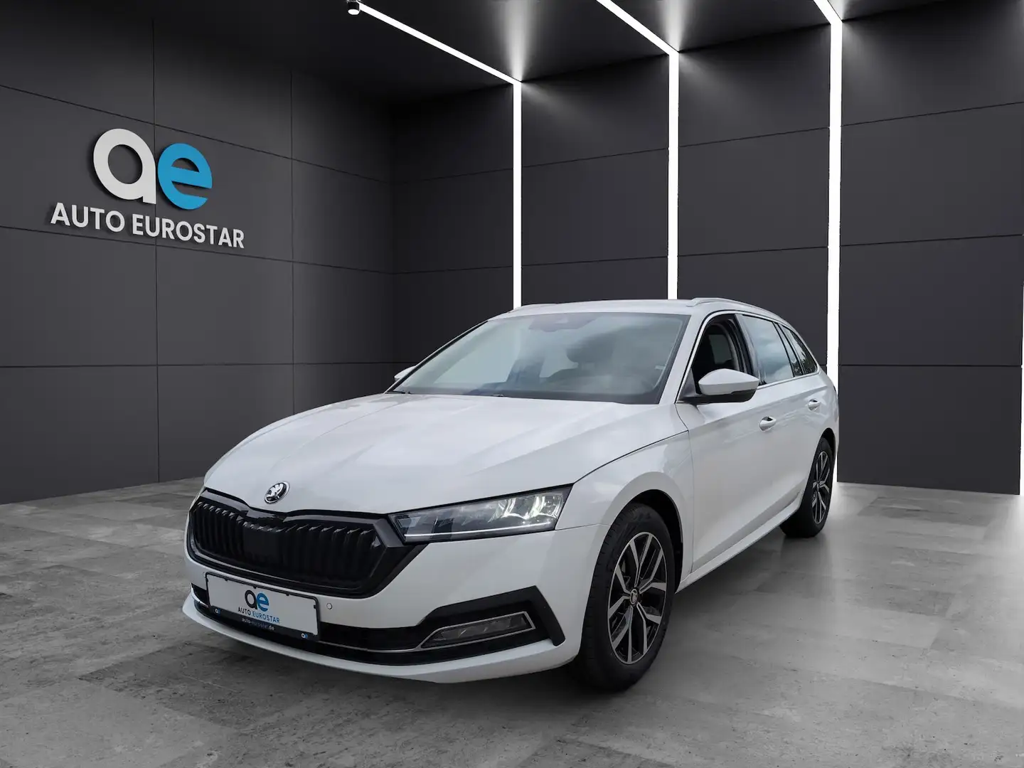 Skoda Octavia Style *eAHK*Navi*ACC*STDHZ*LED*HUD* Weiß - 1
