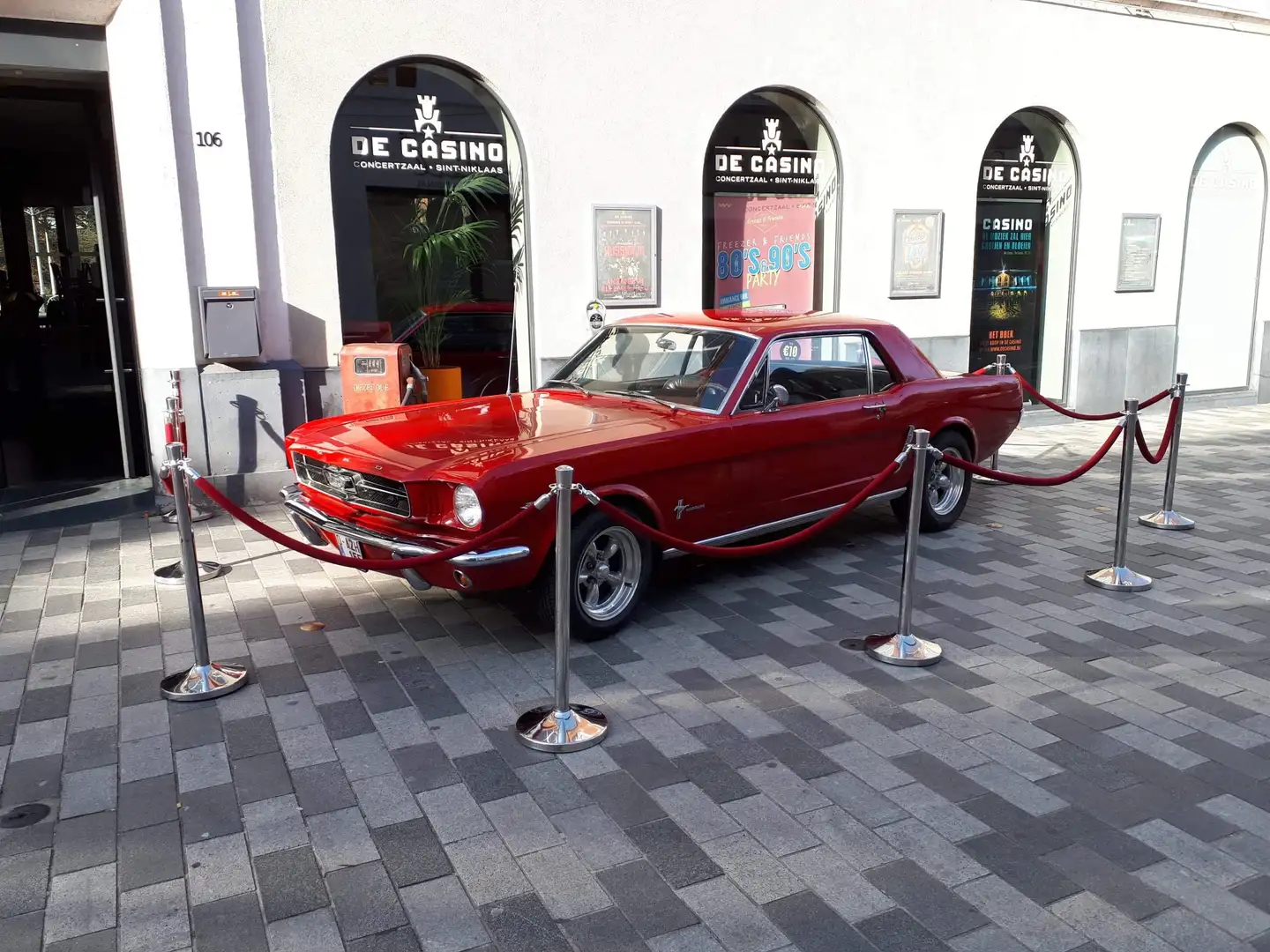 Ford Mustang Rojo - 1