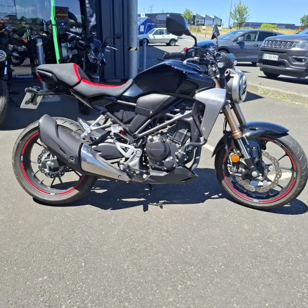 Honda CB 300 Noir - 1