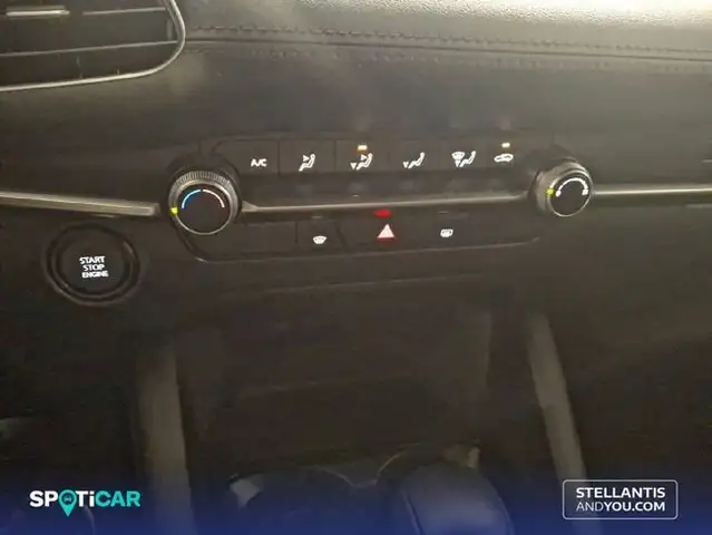 Mazda Mazda3 view 14