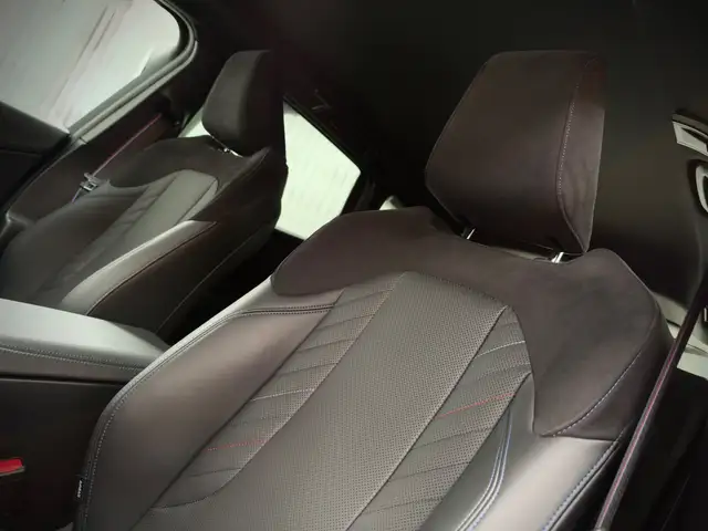 BMW X3 view 12