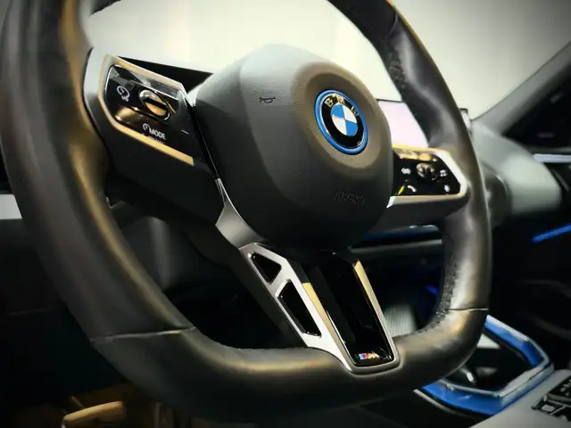 BMW X3 view 14