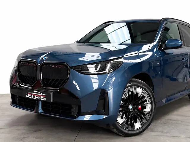 BMW X3 view 2