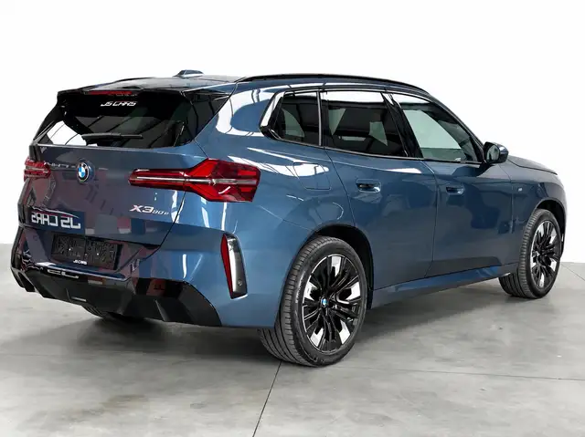 BMW X3 view 11