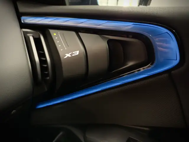 BMW X3 view 21