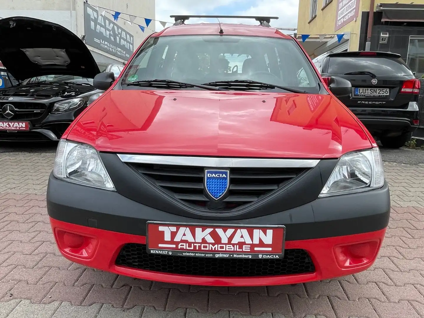 Dacia Logan MCV Kombi Ambiance Rouge - 2