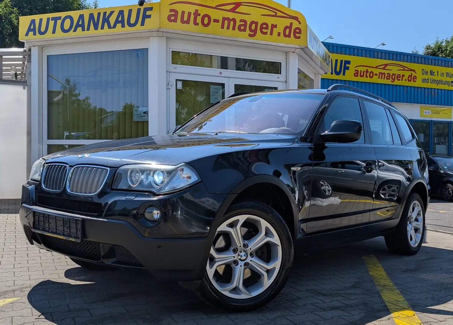 BMW X3 xDrive*2Hd*Temp*AHK*Shz*Xenon*Pdc*Pano*Leder* Noir - 1