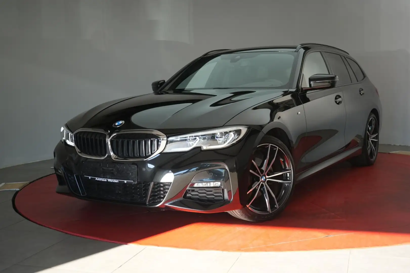 BMW 320 d Touring xDrive M Sport Leder/Temp/Kamera/V Schwarz - 2