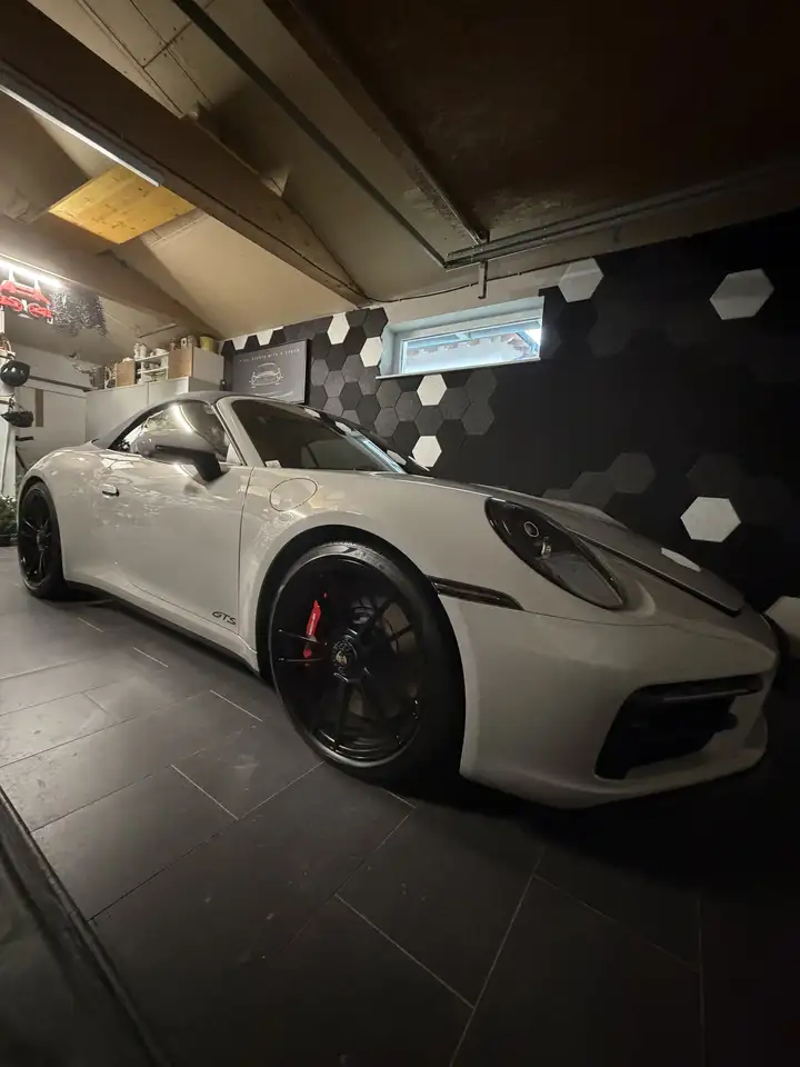 Porsche 992