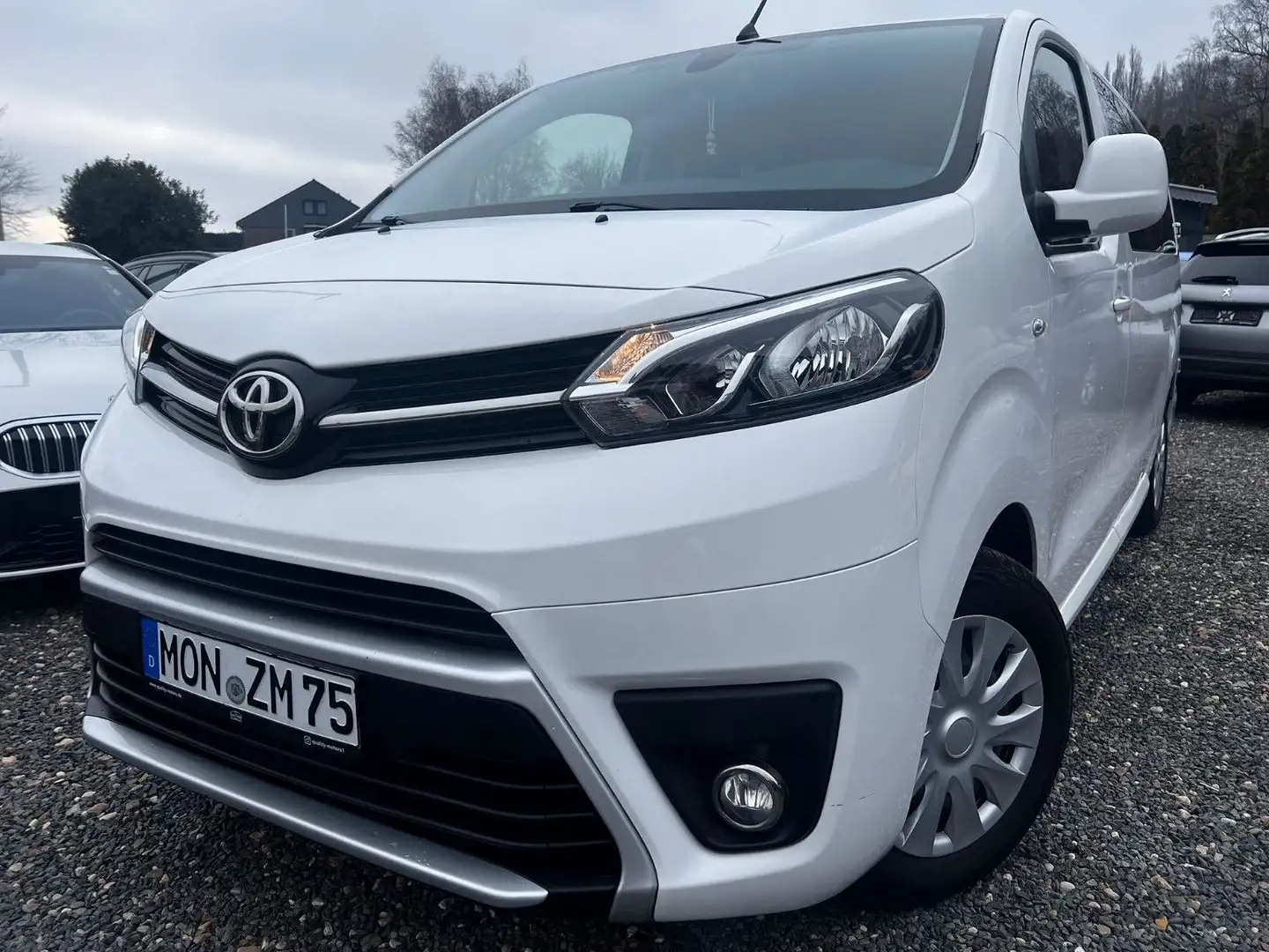 Toyota Proace PROACE VERSO-9 SITZE-PDC-KLIMA Weiß - 1