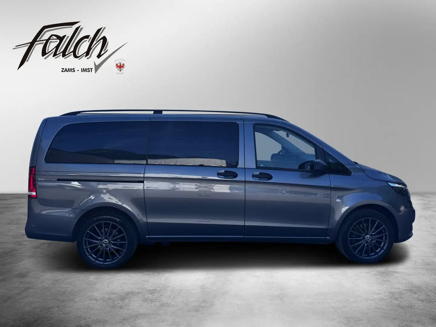 Mercedes-Benz Vito Tourer Pro 119 CDI extralang Aut. Grijs - 2