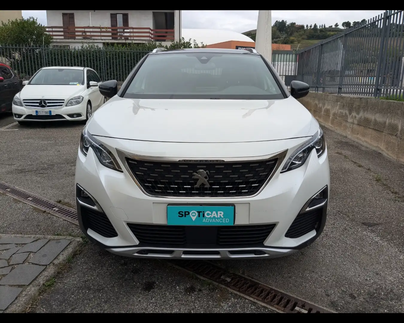 Peugeot 3008 1.6 BlueHDi GT Line Blanc - 2