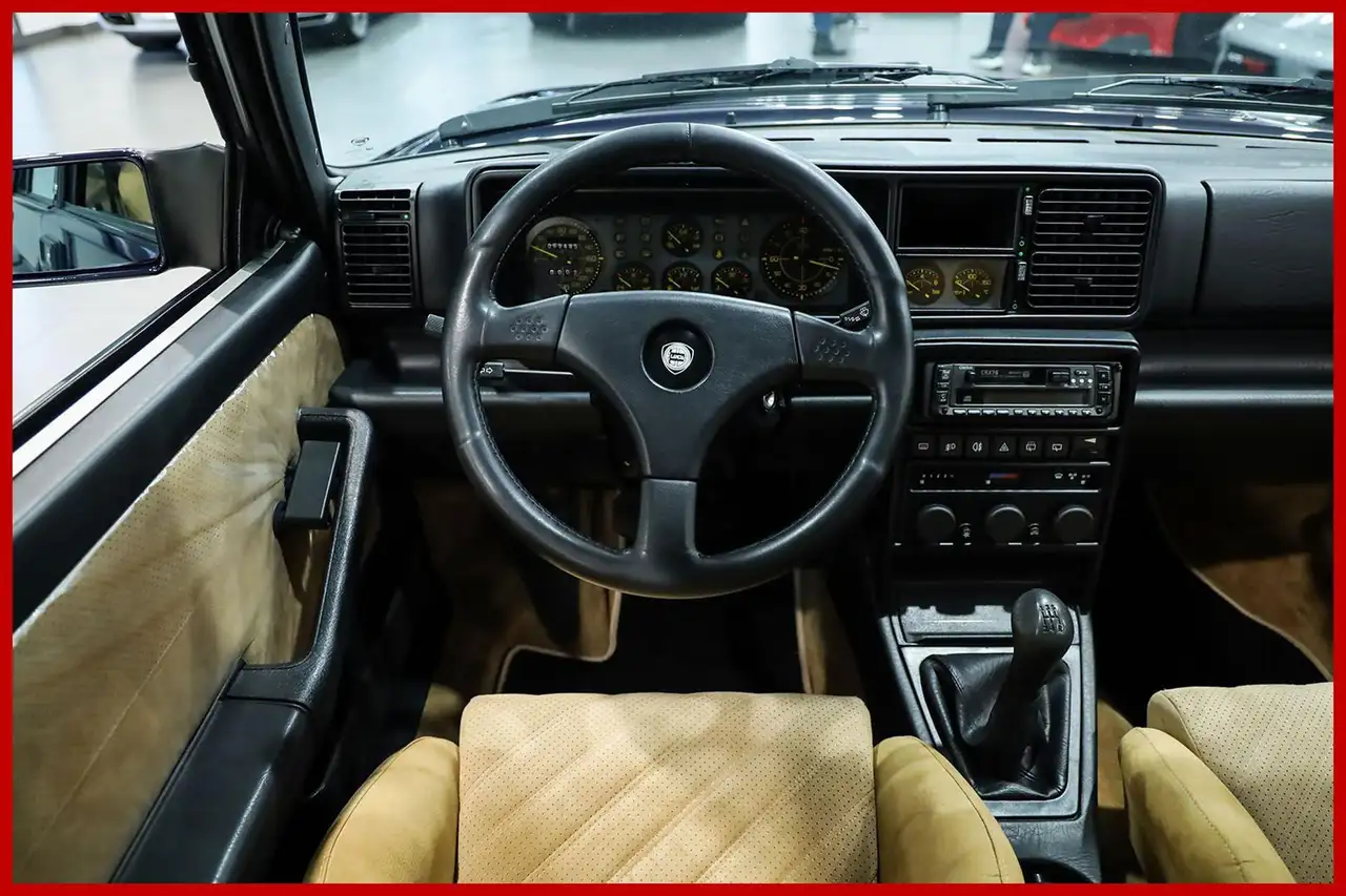 Lancia Delta 2.0 turbo HF integrale Blu Lord - Targhe TO, foto 12