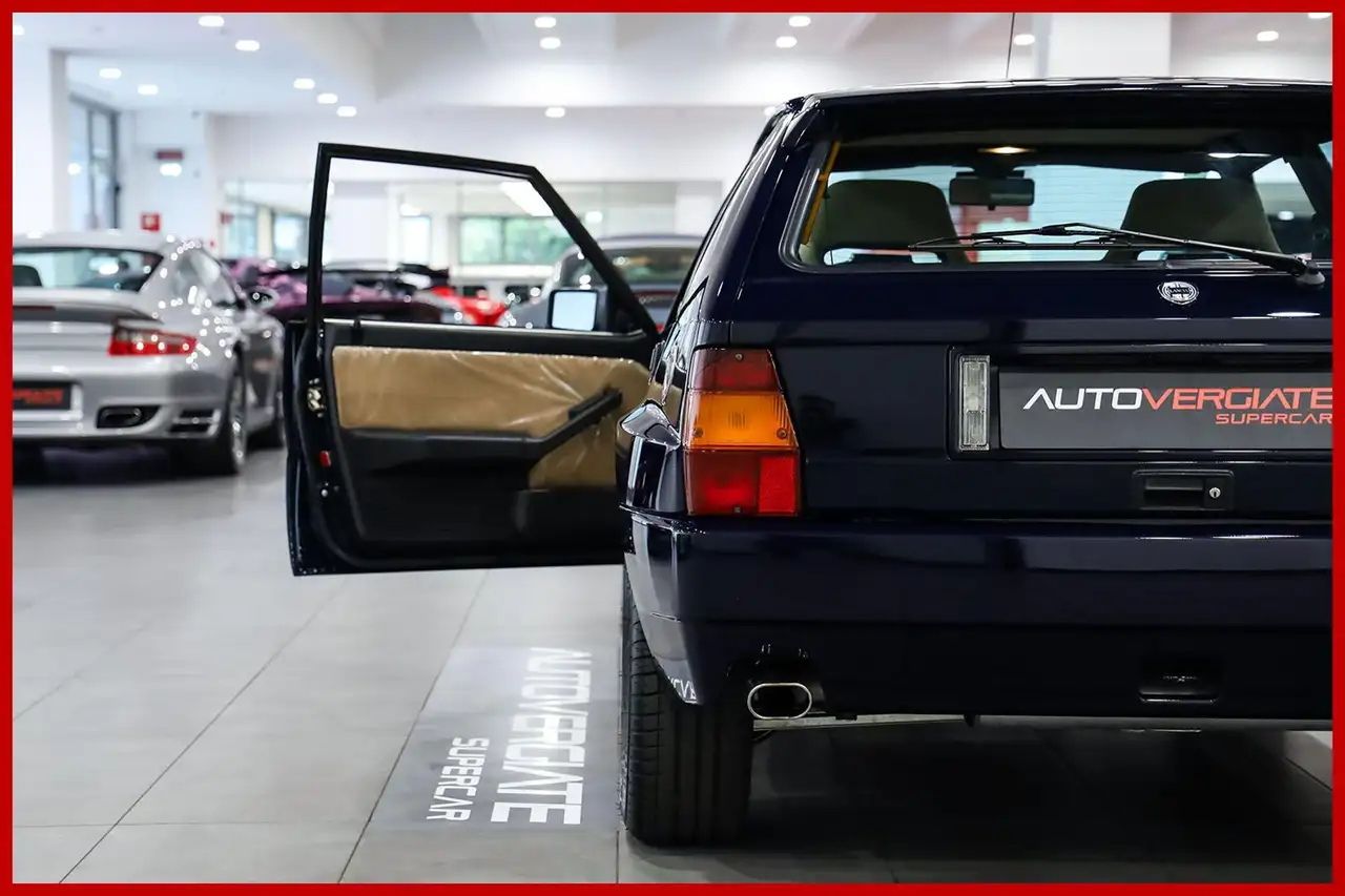 Lancia Delta 2.0 turbo HF integrale Blu Lord - Targhe TO, foto 8