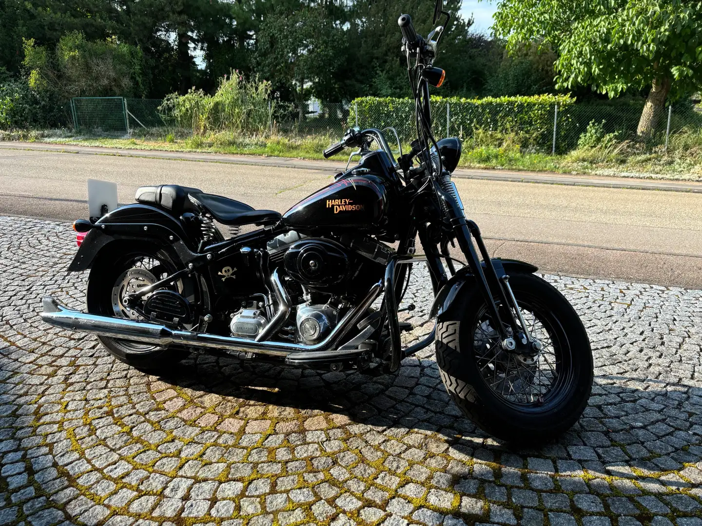Harley-Davidson Softail Cross Bones FLSTSB Negro - 2