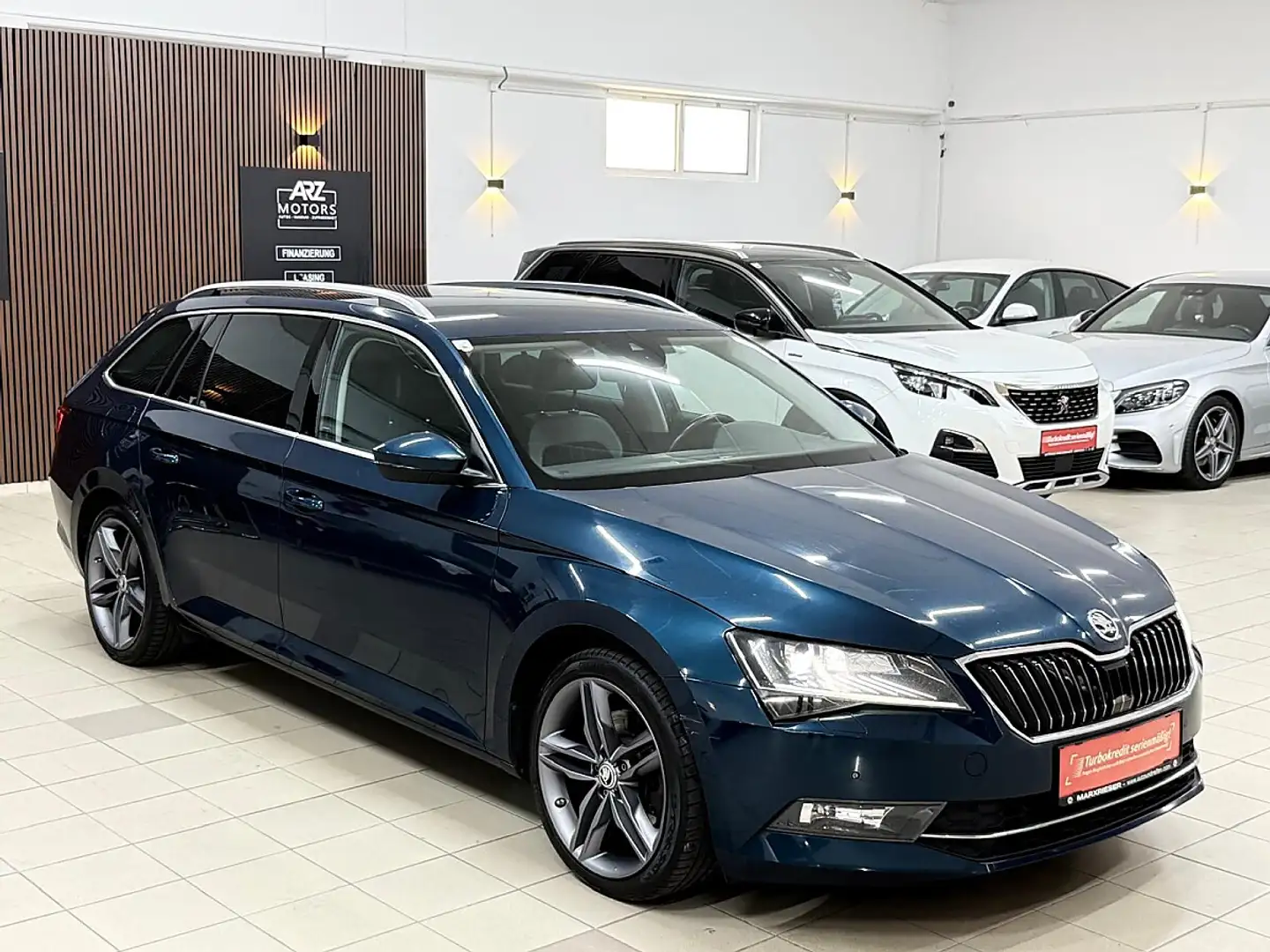 Skoda Superb Kombi 2,0 TDI Style DSG Blau - 2
