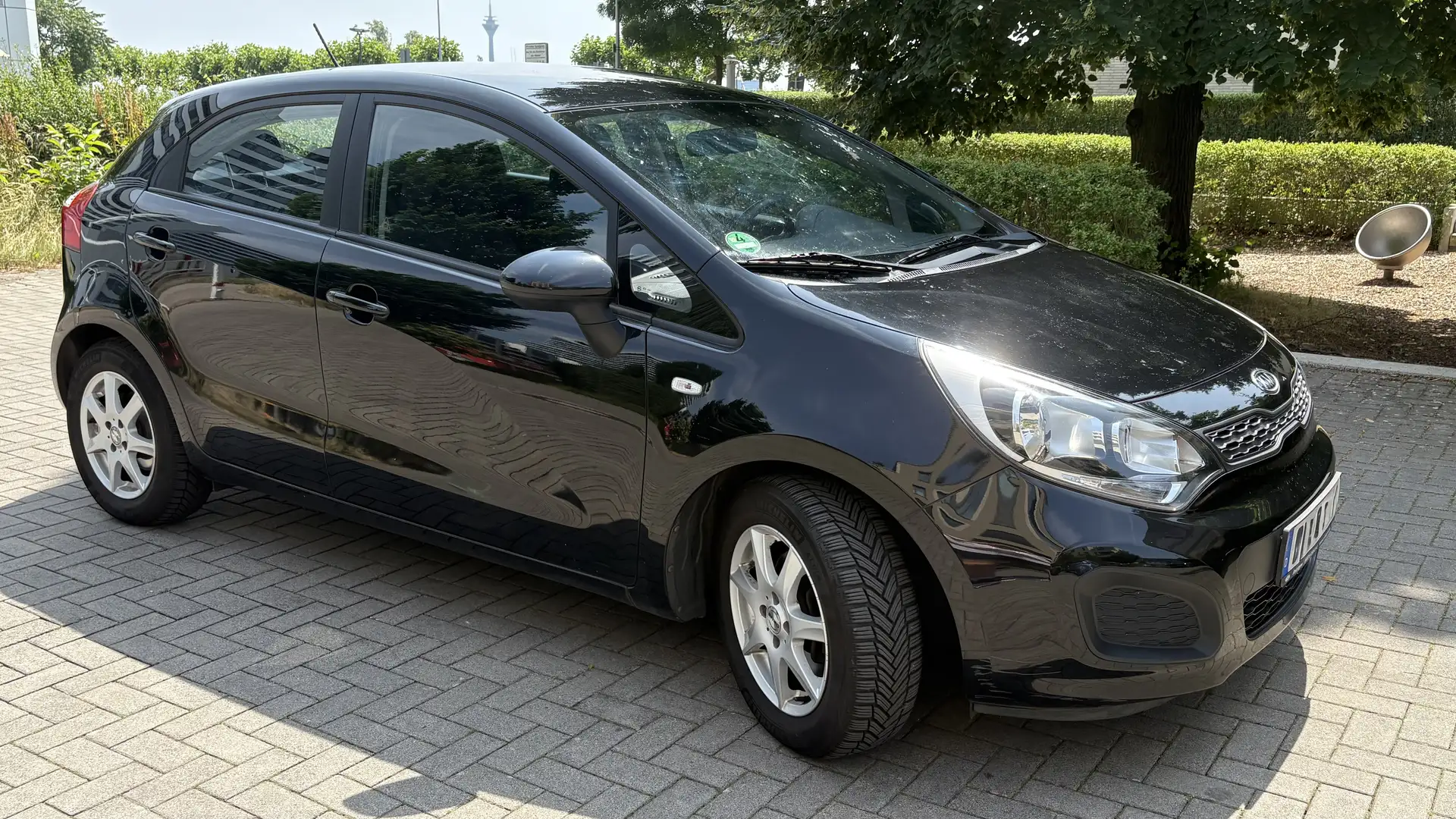 Kia Rio Edition 7 aus 1. Hand, nur 81.500km, TÜV bis 2027 Schwarz - 2