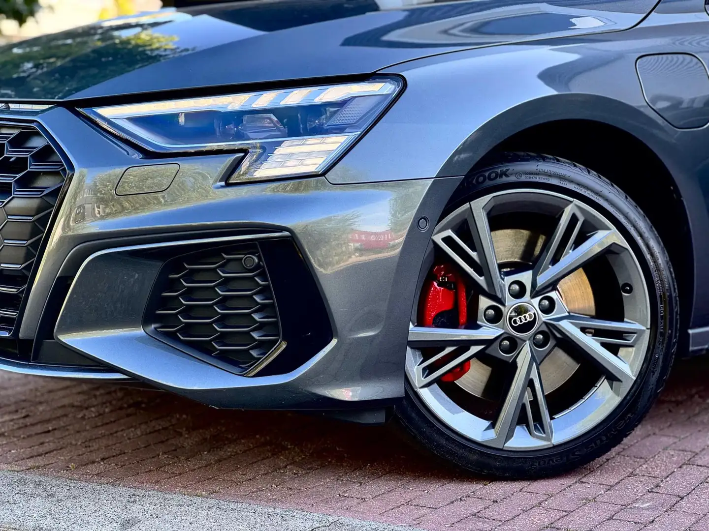 Audi A3 Sportback 45 TFSI e S edition Competition B&O/RS z Gris - 2
