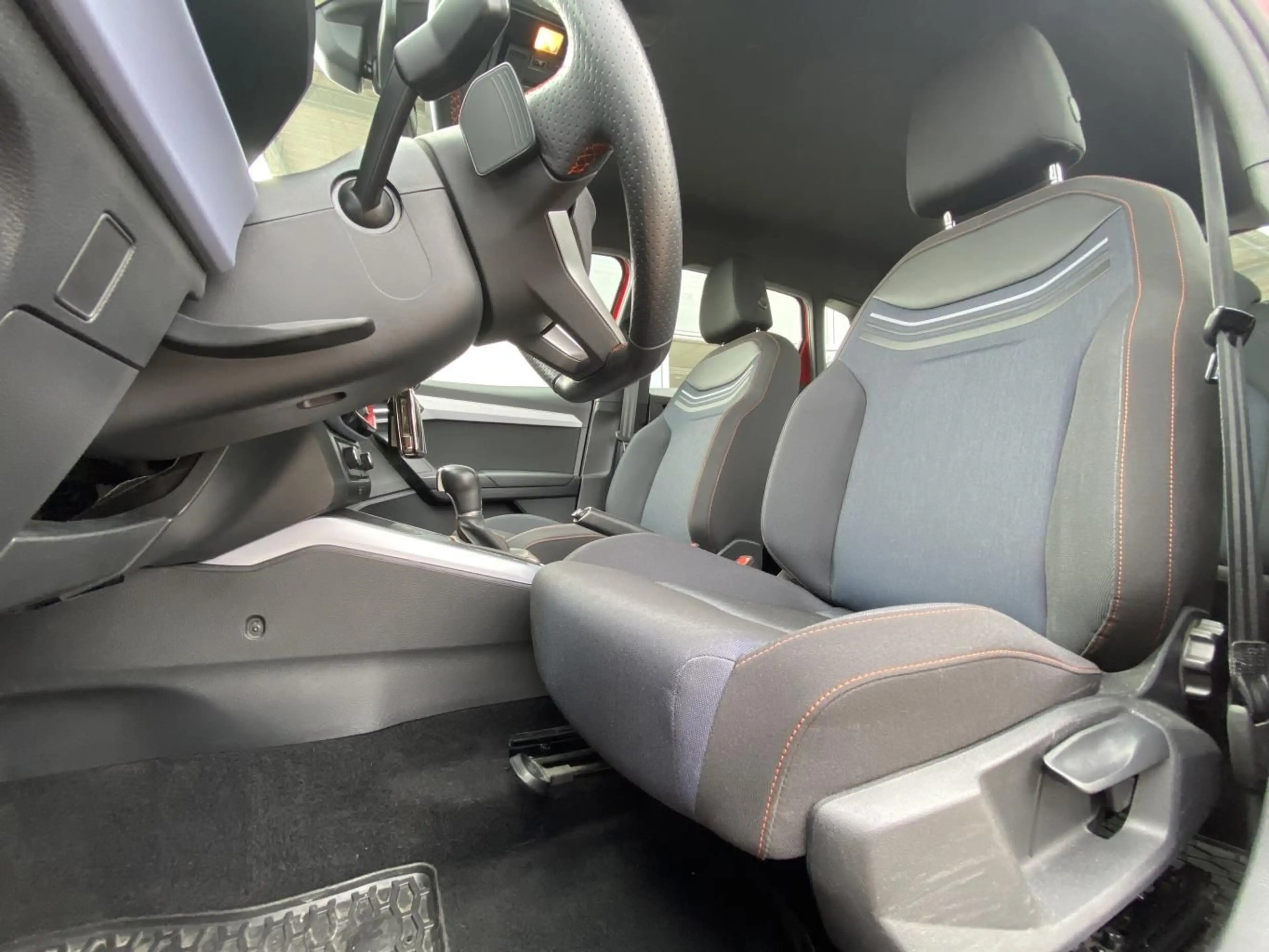 SEAT Arona 1.0 TSI DSG FR VIRTUAL-COCKPIT+NAVI-PRO+KA — photo 9