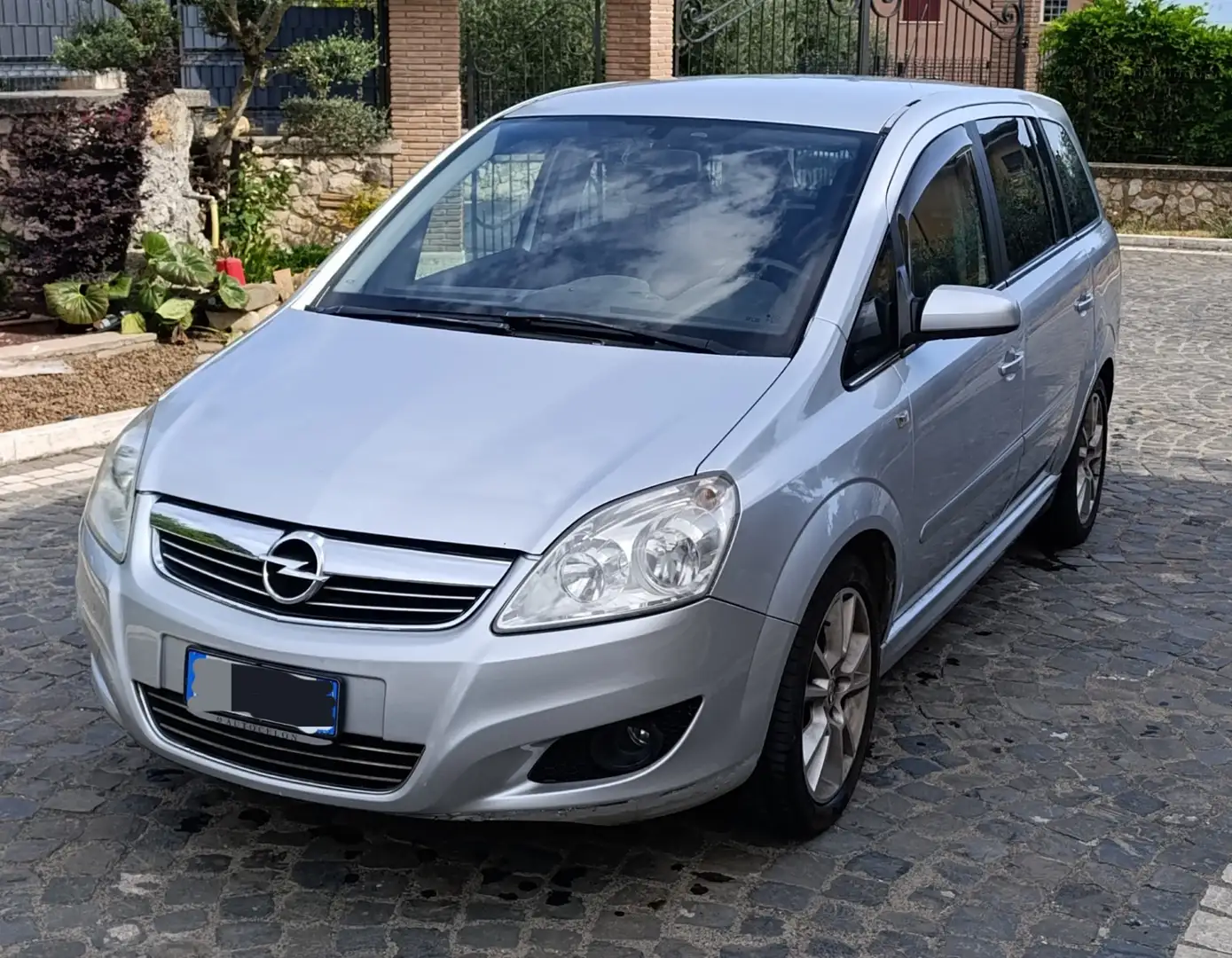 Opel Zafira 1.9 cdti Cosmo 150cv Argento - 1