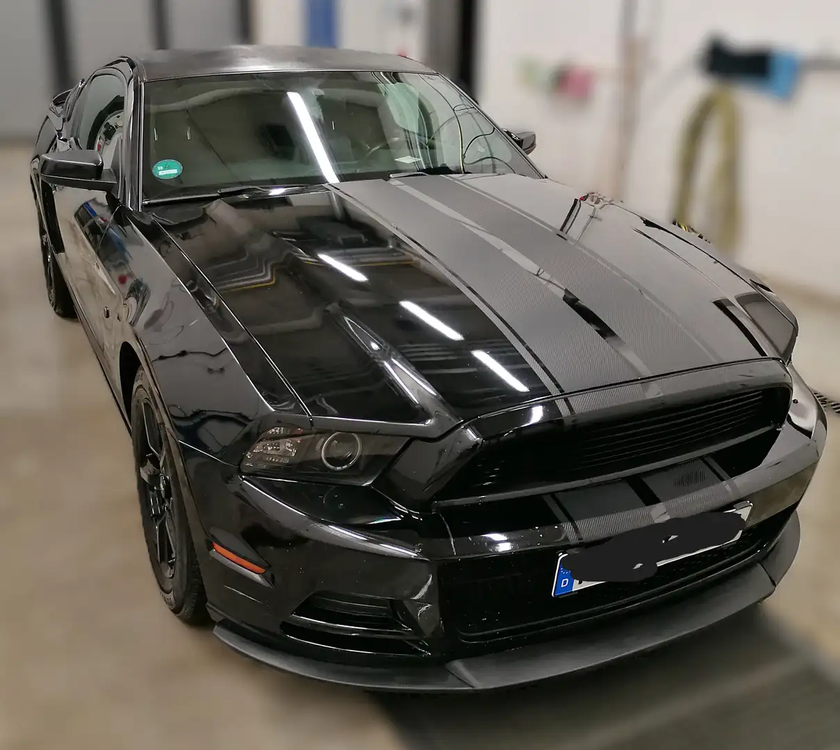 Ford Mustang US-Version; 3,7 Liter Noir - 1