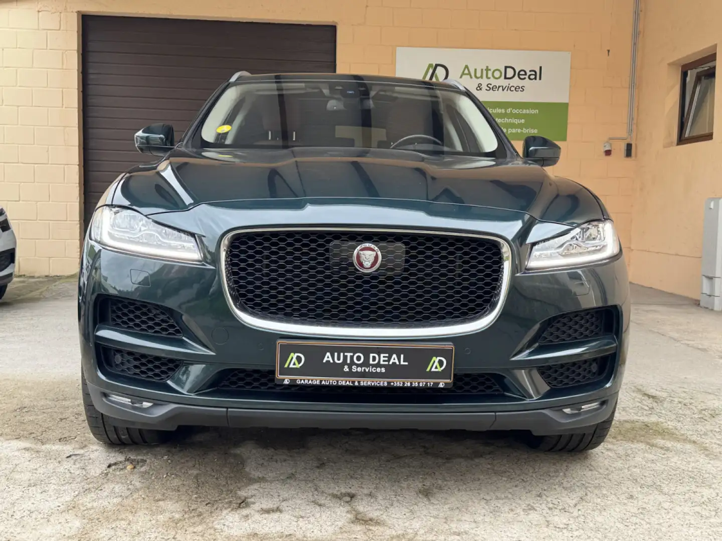 Jaguar F-Pace Jaguar F-PACE Portfolio 30d AWD - 221kW Vert - 2