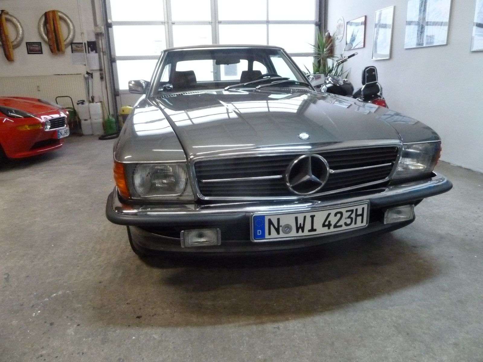 Second hand Mercedes Benz Sl-Class 560