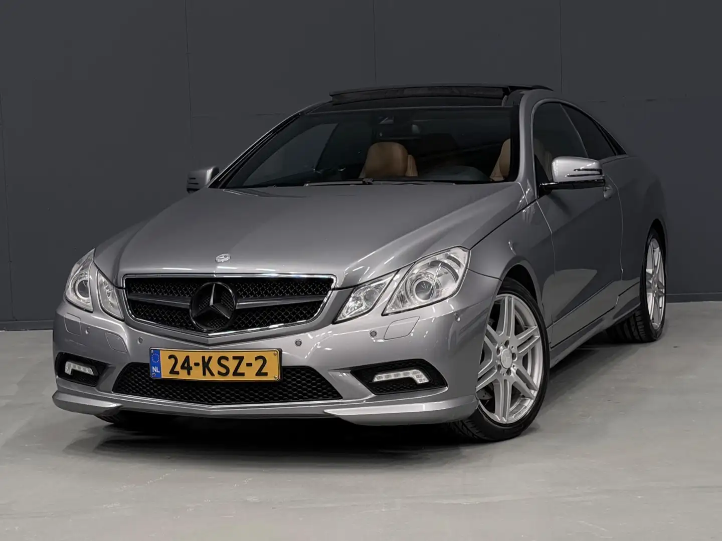 Mercedes-Benz E 350 Coupé CGI Avantgarde AUTOMAAT PANO/LEDER/MASSAGE/N Gris - 1