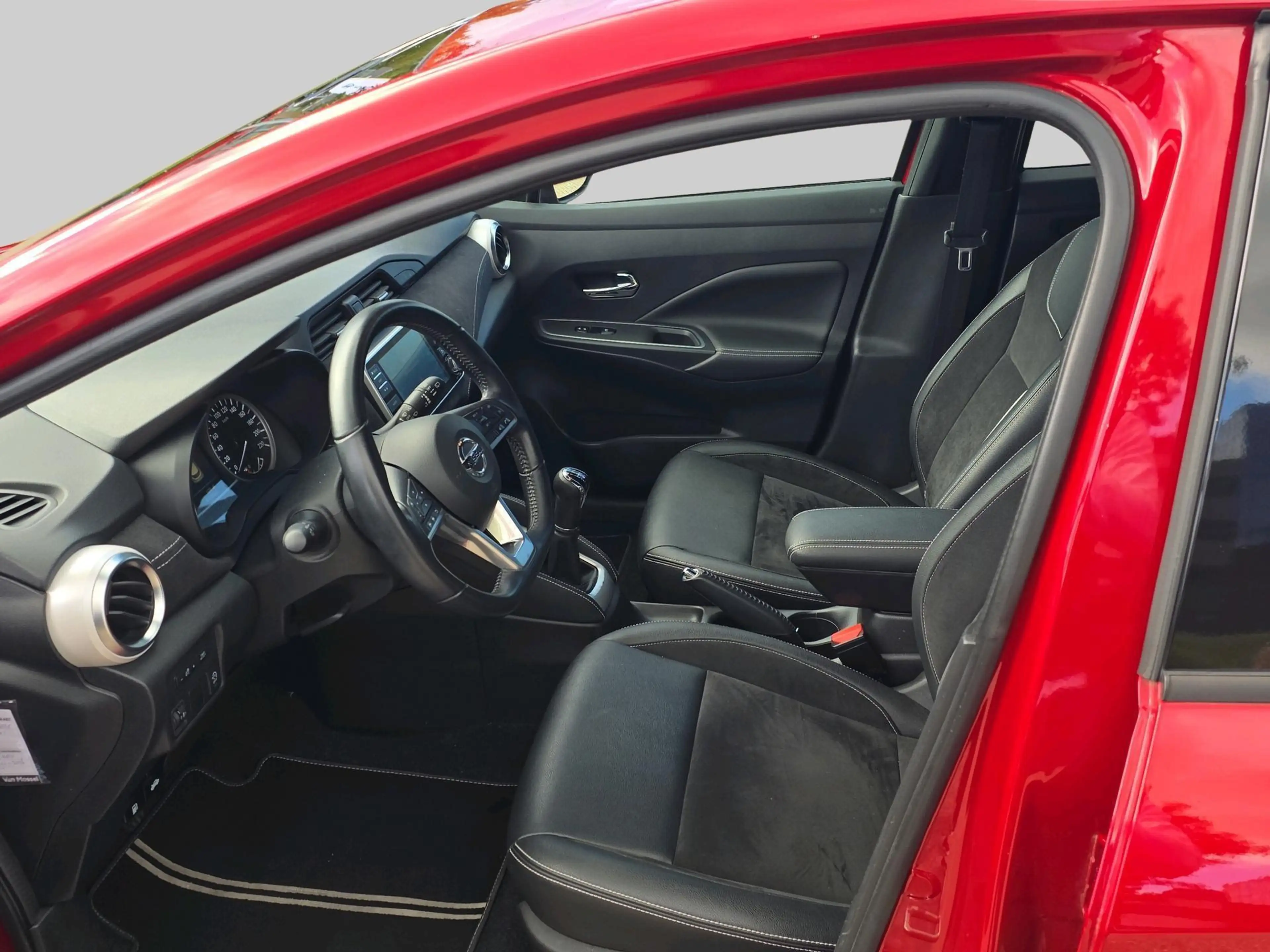 Nissan Micra 1.0 IG-T N-Sport — photo 12