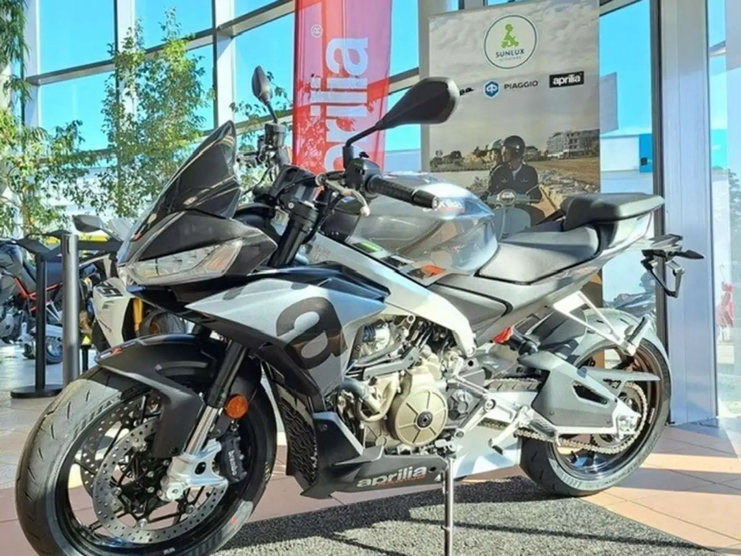 Aprilia Tuono 660 660 Noir - 2