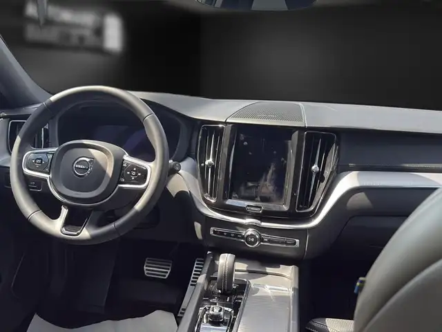 Volvo XC60 view 15