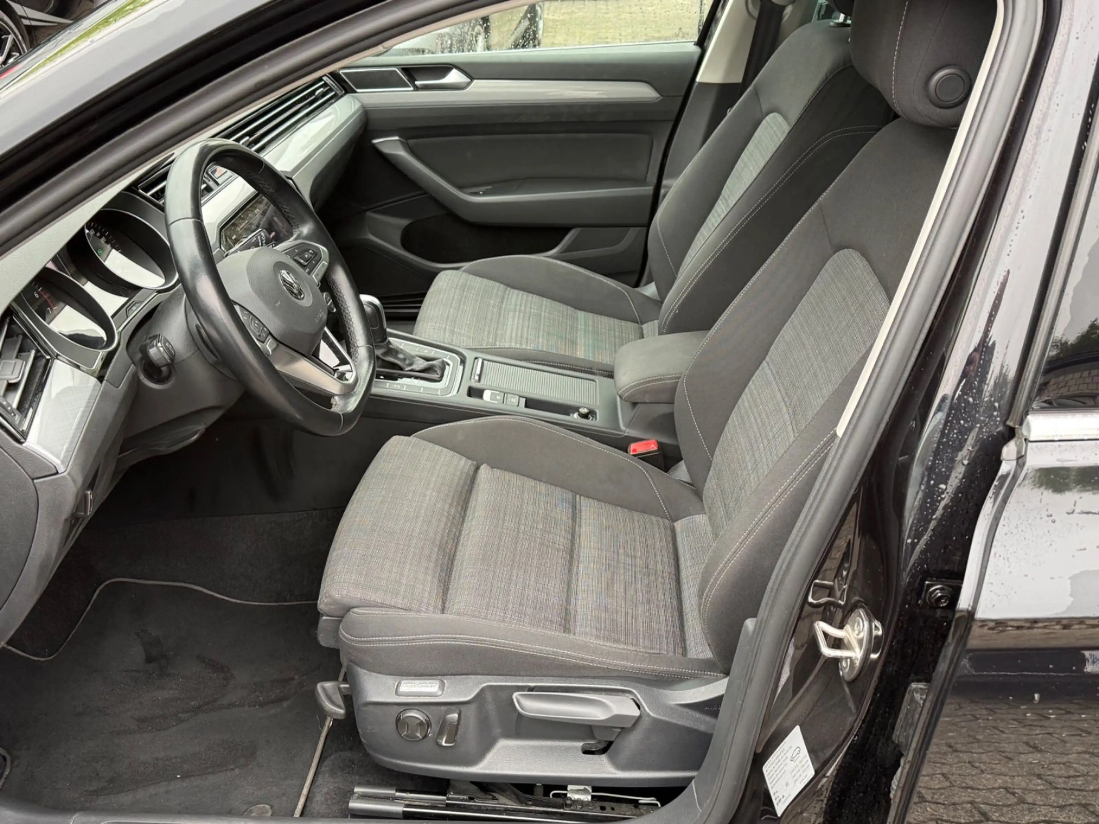 Volkswagen Passat Variant Business 1.5 TSI Automatik AHK — photo 8