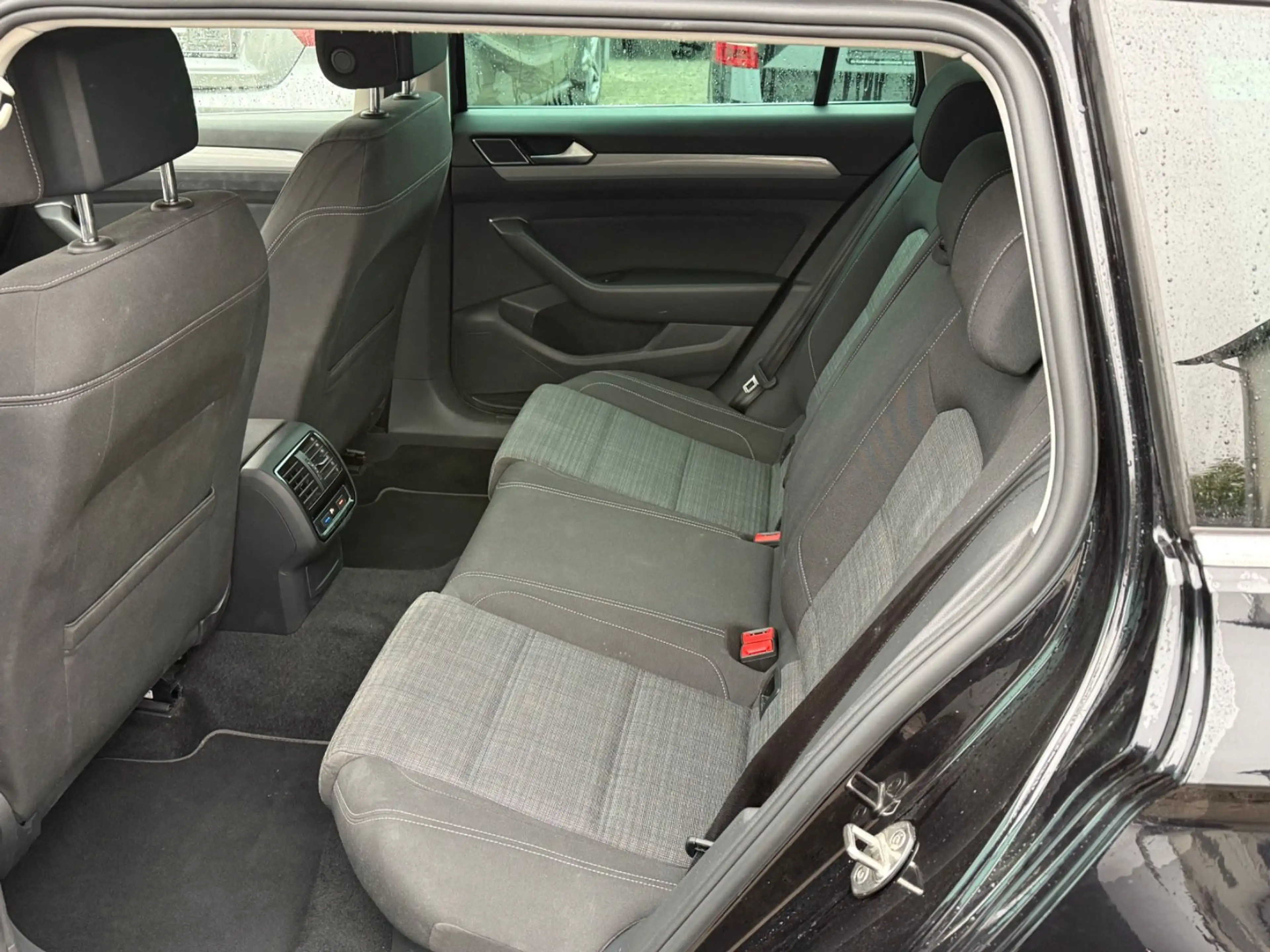 Volkswagen Passat Variant Business 1.5 TSI Automatik AHK — photo 12