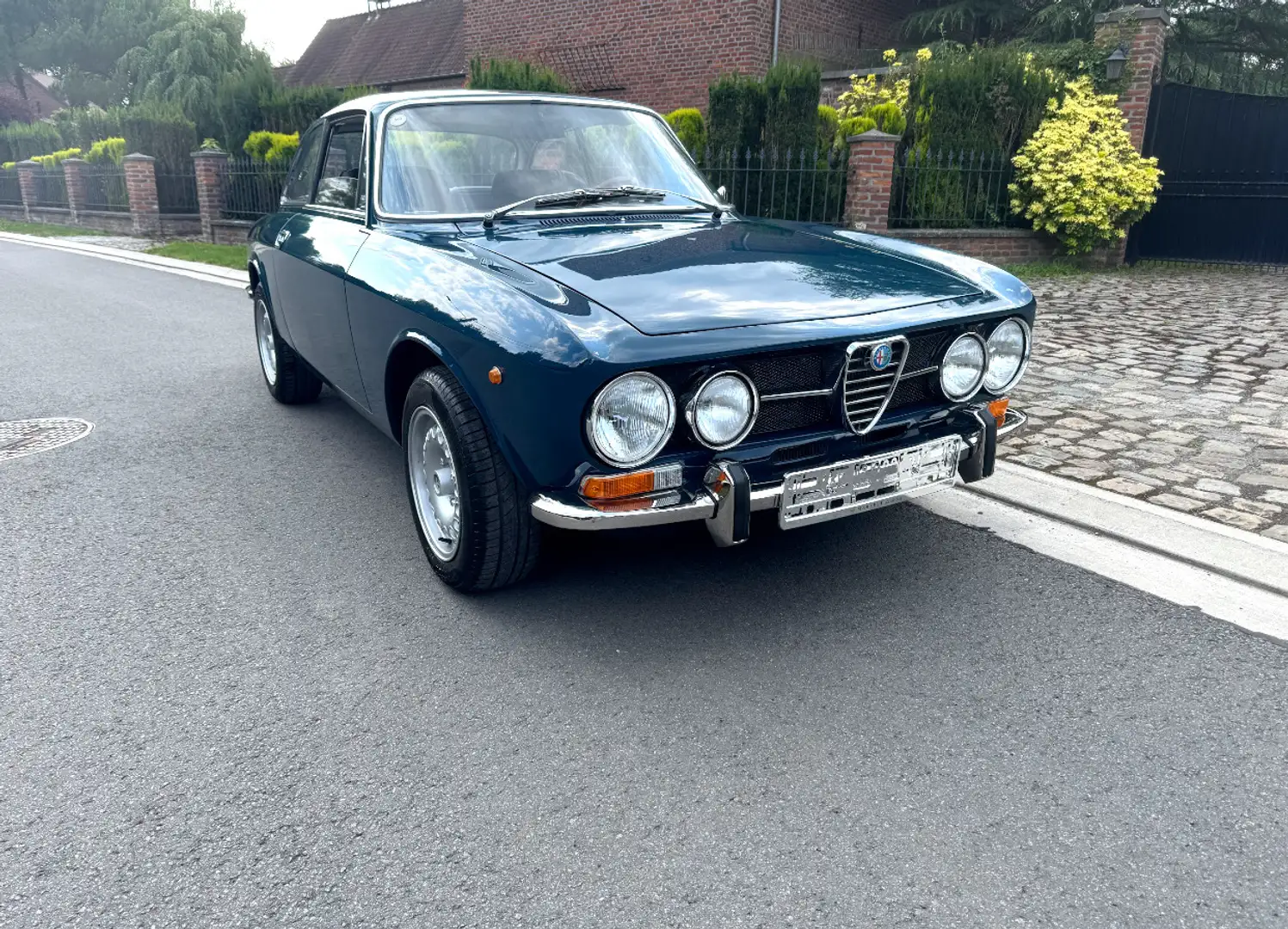 Alfa Romeo 1750 GT Veloce Kék - 1