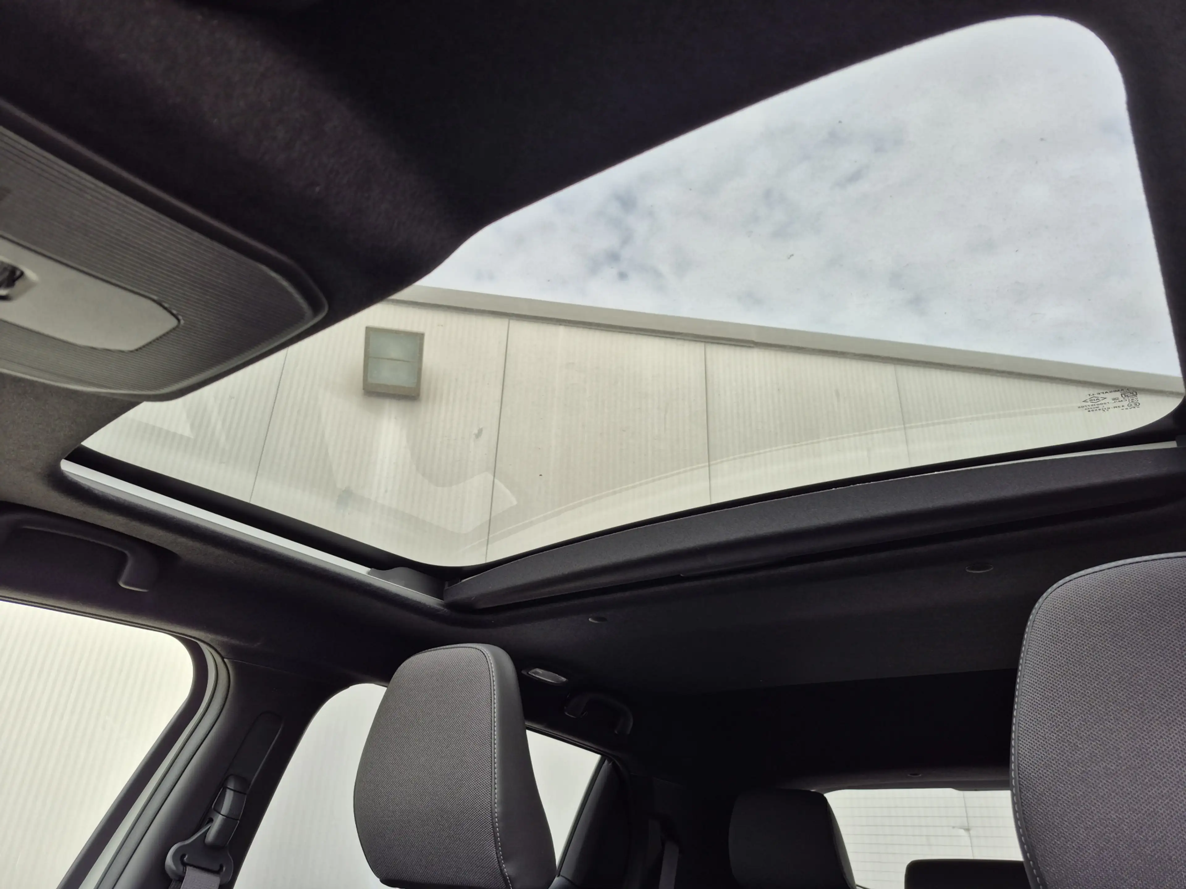 Toyota Urban Cruiser Executive 61 kWh Automaat | JBL | Navigatie | Stoe — photo 6