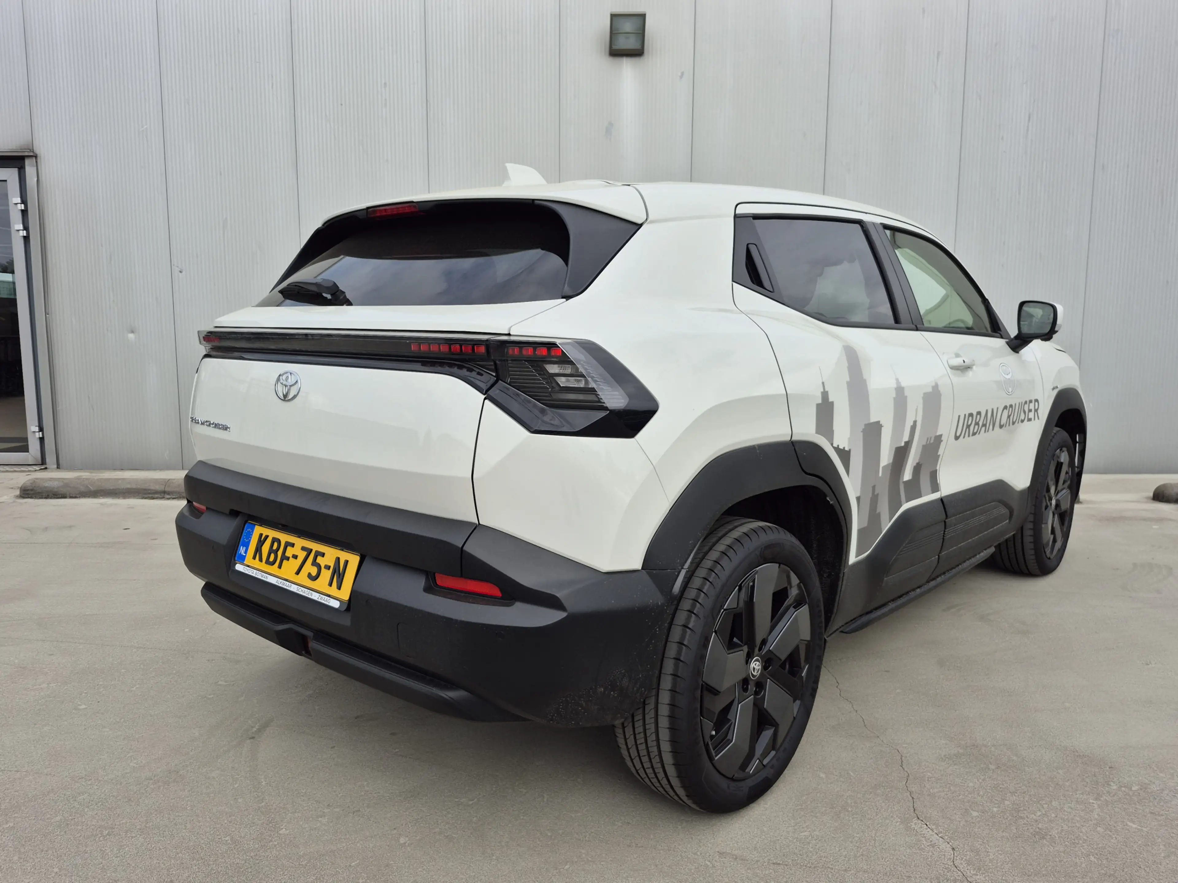 Toyota Urban Cruiser Executive 61 kWh Automaat | JBL | Navigatie | Stoe — photo 3