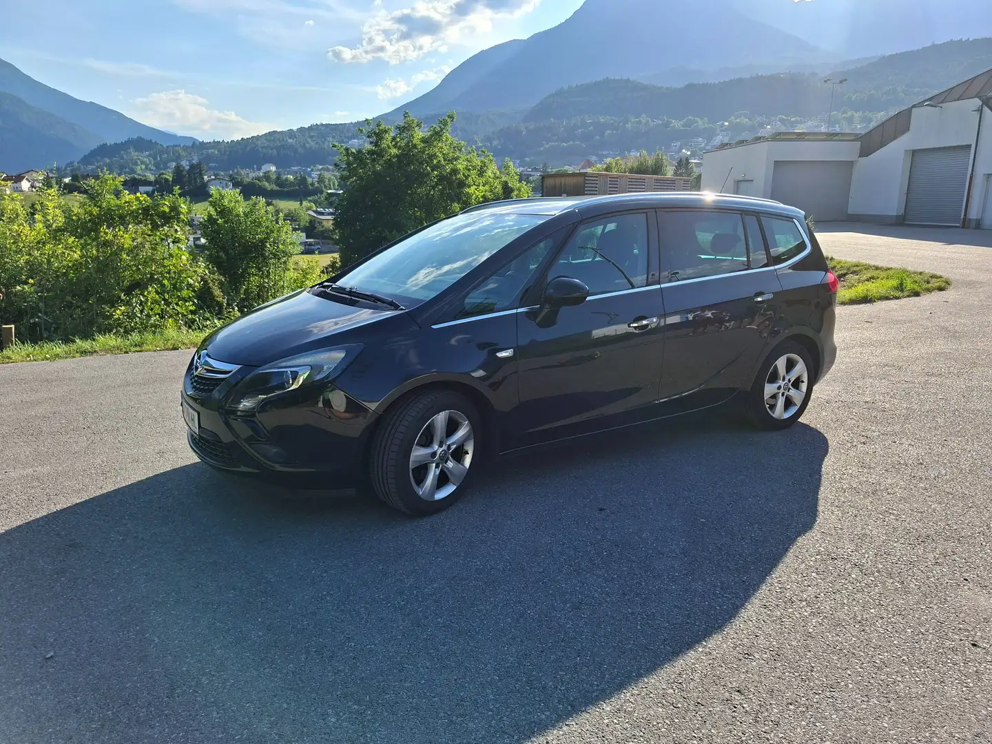 Opel Zafira Tourer Zafira Tourer 2,0 CDTI ecoflex Edition Start/Stop Edition Schwarz - 2