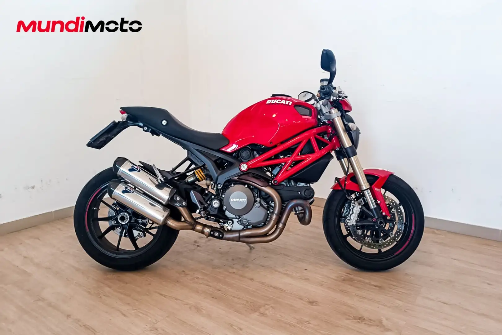 Ducati Monster 1100 - 1