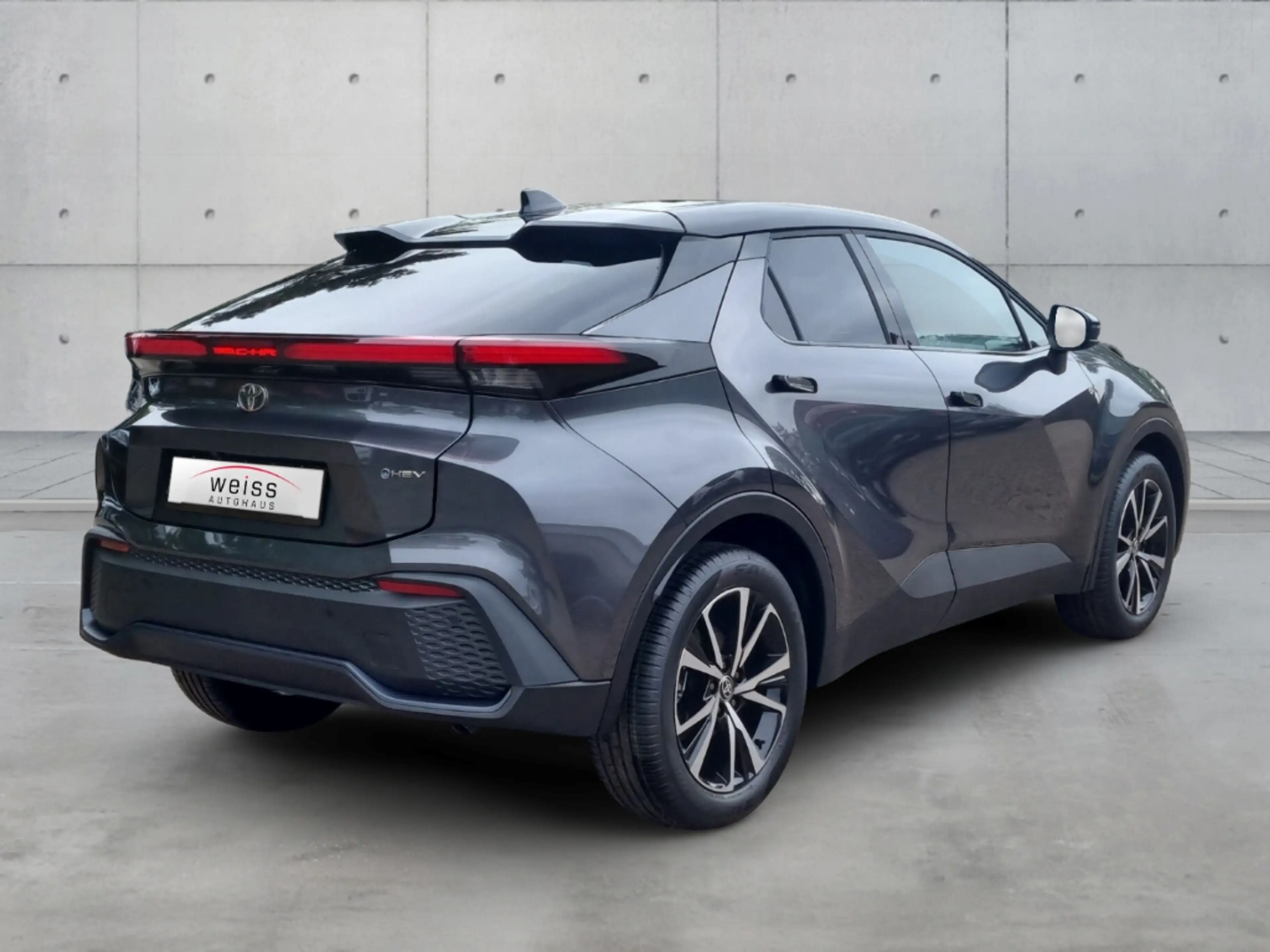 Toyota C-HR Hybrid 1,8 Team*LED*ACC*CAM*PDC*SHZ*LHZ*NAV* — photo 2