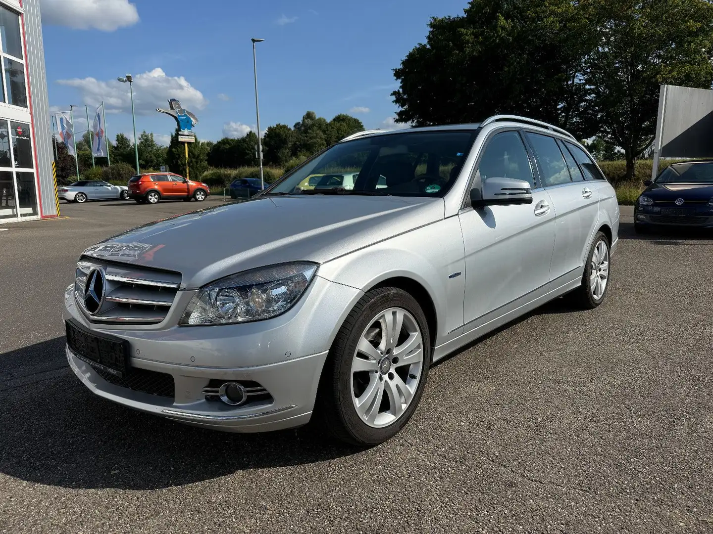 Mercedes-Benz C 180 C -Klasse T-Modell C 180 T Kompressor BlueEffici Silber - 1