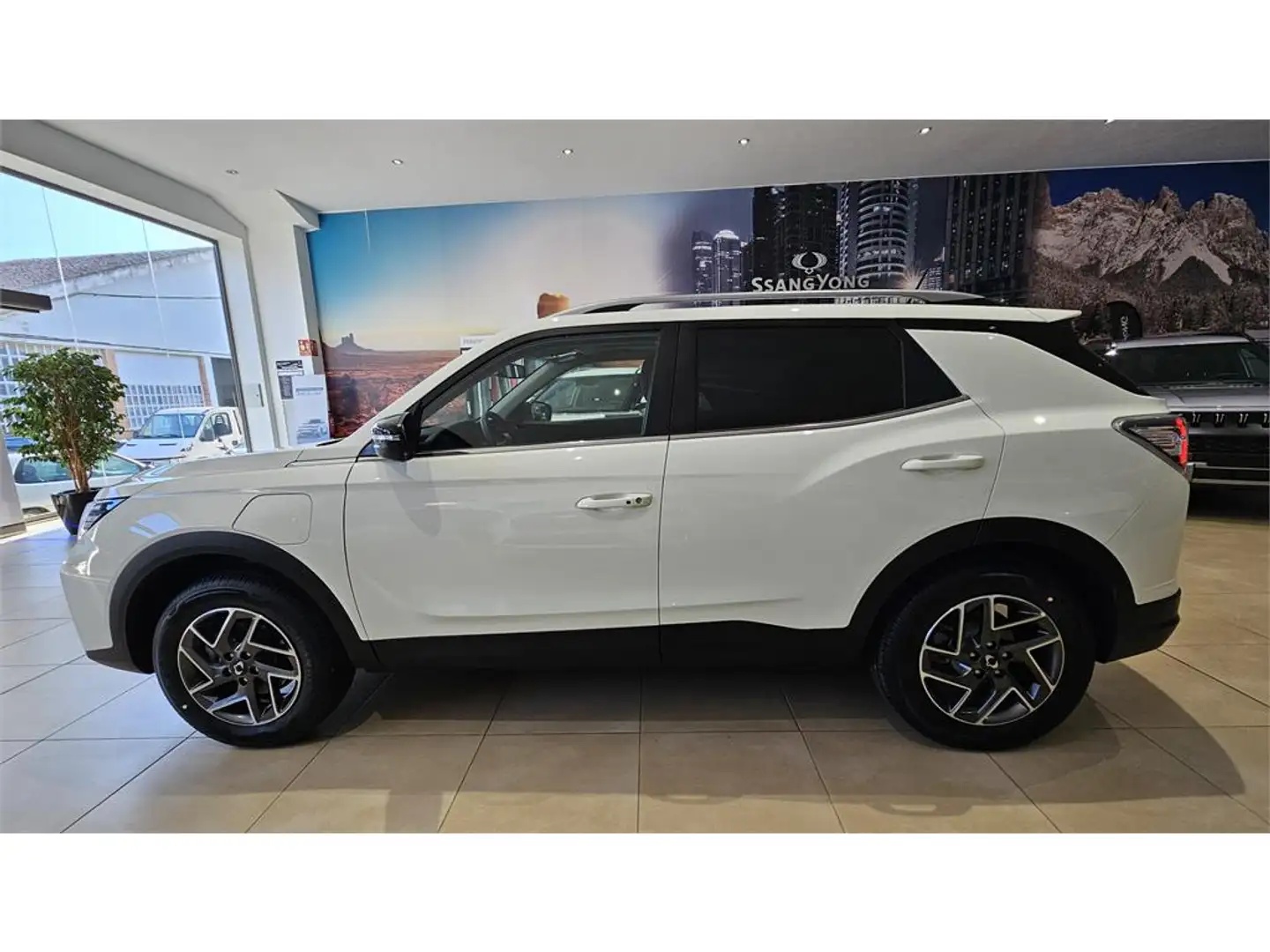 SsangYong Korando E-MOTION Limited Auto - 2