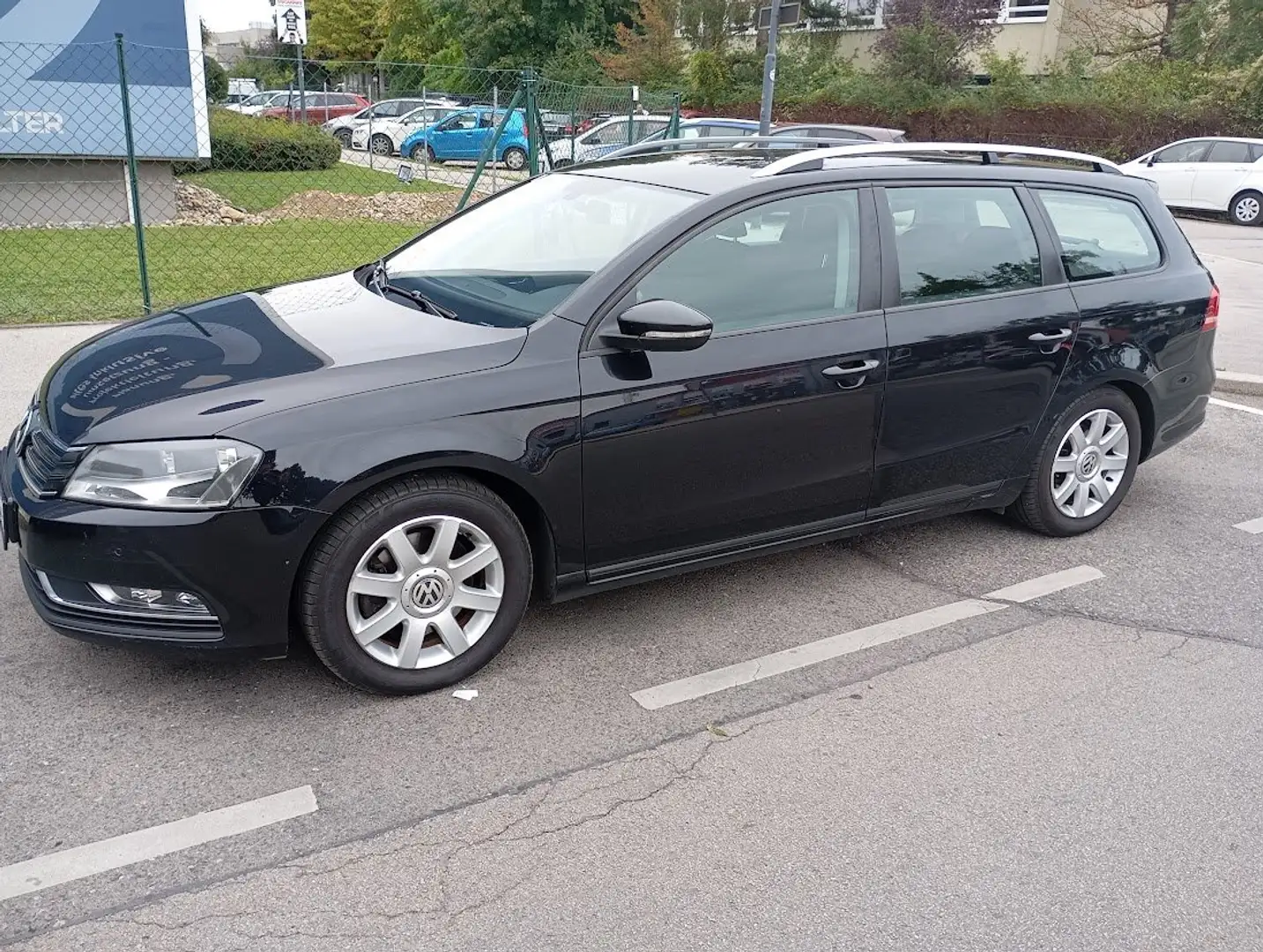 Volkswagen Passat Variant Kombi TDI 1.6 comfort line Schwarz - 1