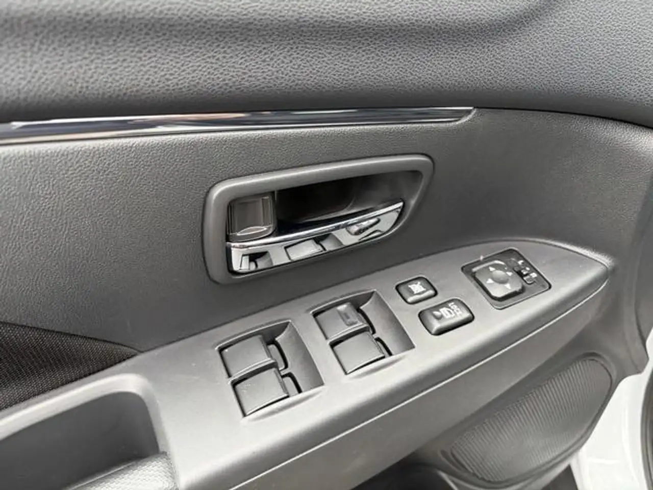 Mitsubishi RVR снимка Mitsubishi RVR