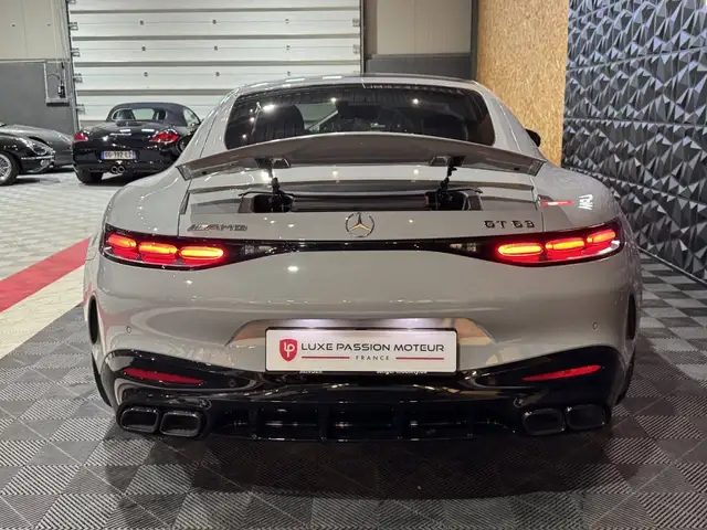 Mercedes-Benz Amg GT view 6