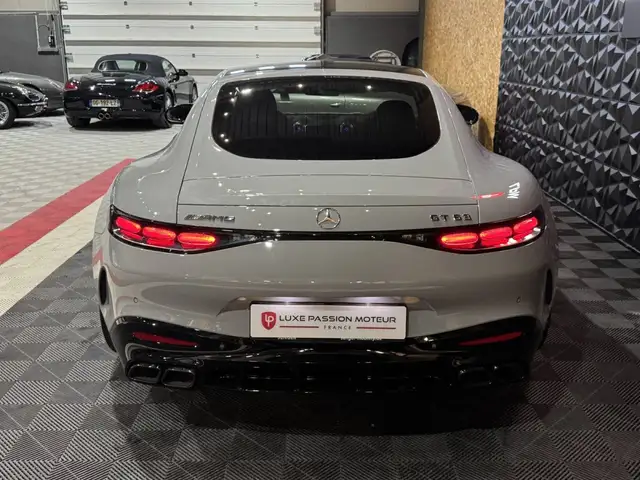 Mercedes-Benz Amg GT view 22