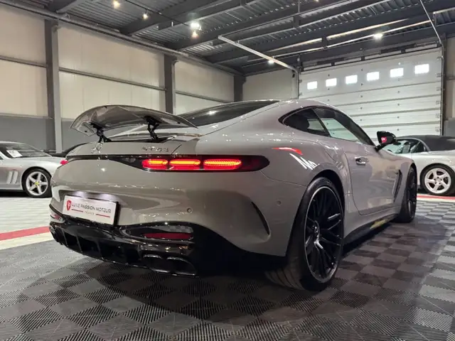 Mercedes-Benz Amg GT view 7