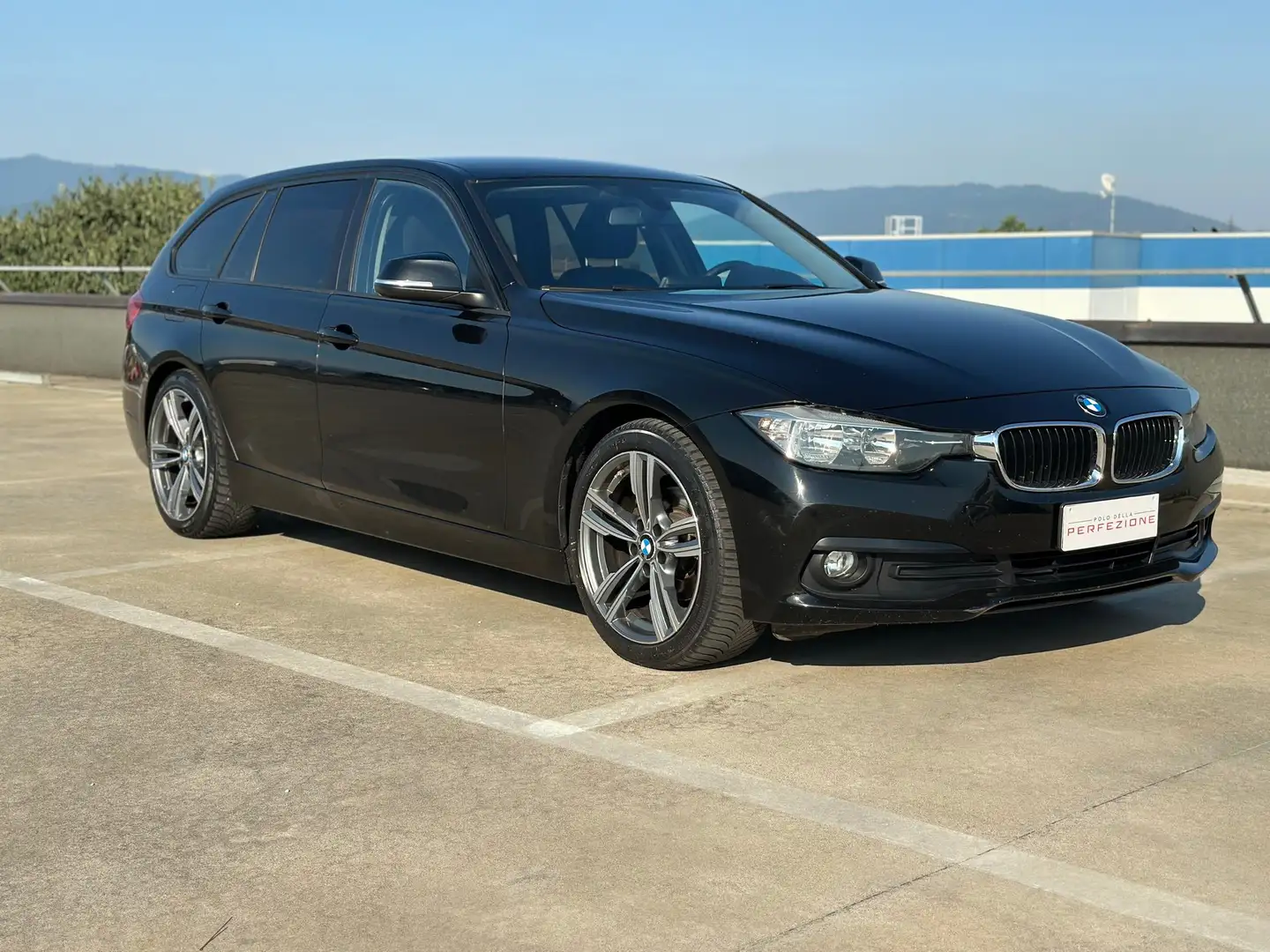 BMW 320 Touring, Cambio Automatico, Euro 6, Motore B47 Nero - 2